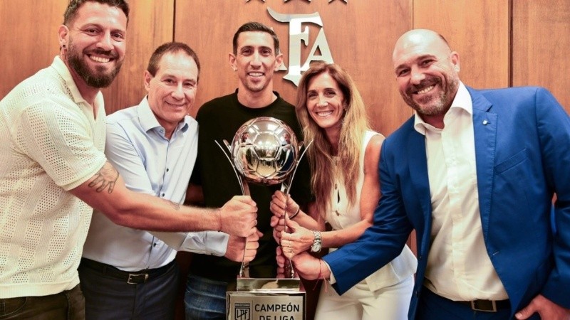 Tapia también defendió que el líder de la clasificación acumulada reciba un reconocimiento oficial.