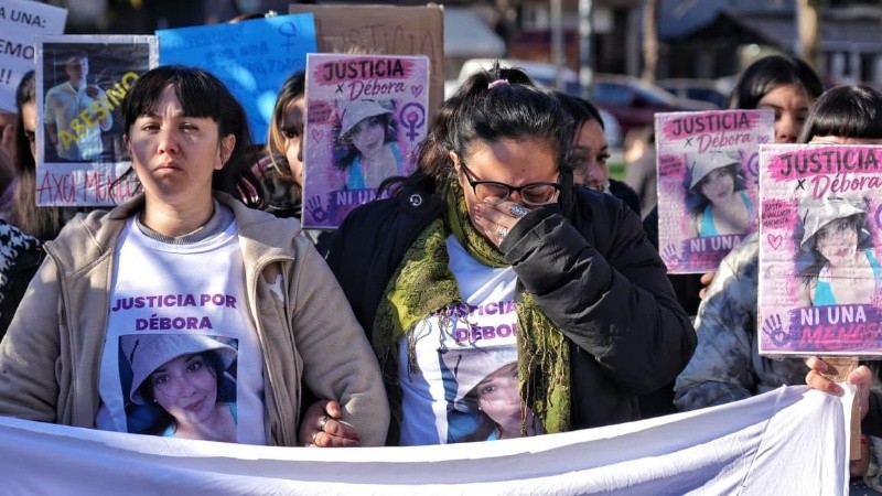 La desazón de familiares y amigos de Débora. (Alan Monzón/Rosario3)