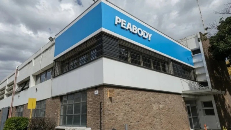 Tras 16 años de producción, Peabody desmanteló su planta nacional para dedicarse únicamente a la importación.