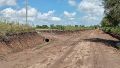 El mantenimiento de caminos rurales, una de las claves para favorecer el escurrimiento del agua.