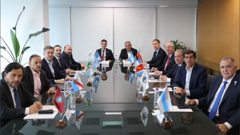 La última reunión de Santilli con los gobernadores del norte.