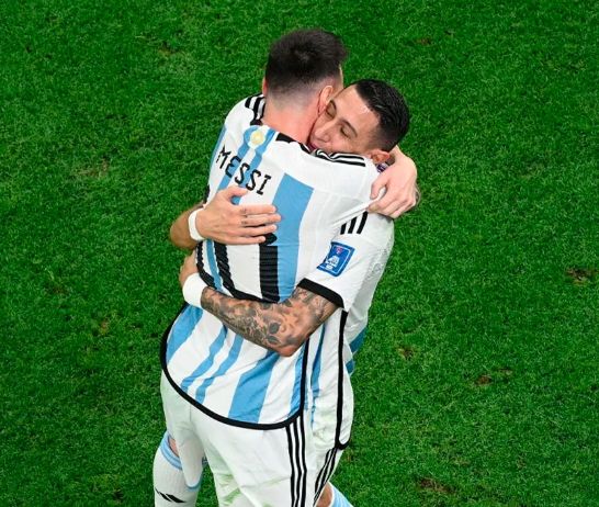 Di María fue uno de los que comentó la publicación de Lionel Messi.