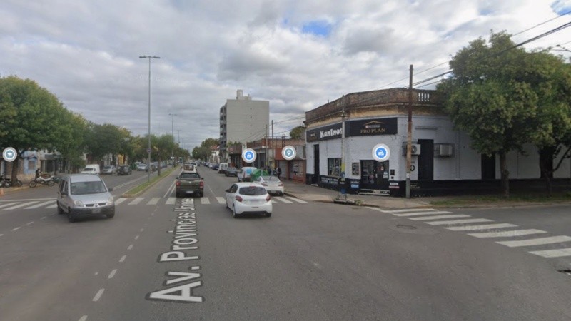 La esquina del robo denunciado por la mujer, en la zona oeste de Rosario.
