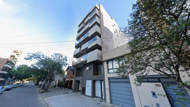 El edificio de República de la Sexta donde conviven propietarios e inquilinos. (Google Street View)