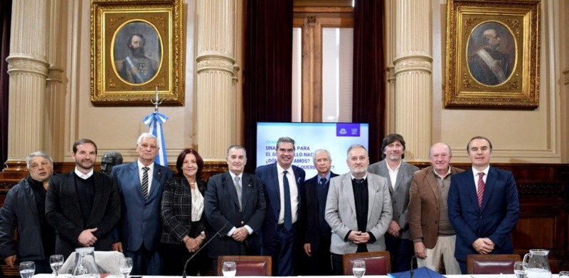 Los disertantes en la reunión convocada en el Senado&nbsp;