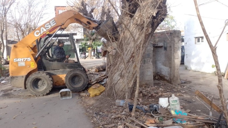 Las instalaciones impedían la circulación de otros vecinos. (Municipalidad)