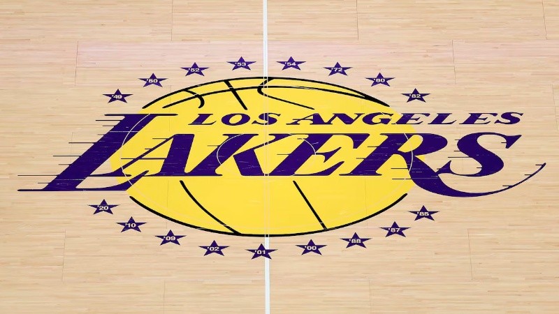 Los Ángeles Lakers tienen nuevos dueños.