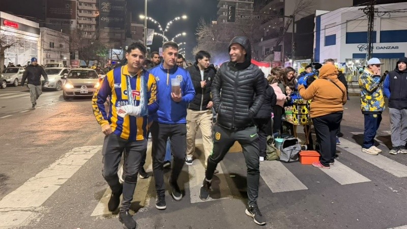 Los hinchas llegaron al Gigante con toda la ilusión (Rosario3).