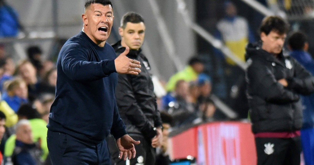 Photo: rosario3.com Rosario Central vs. Corinthians: Jorge Almirón Reacts to Libertadores Draw and Prepares for Rematch