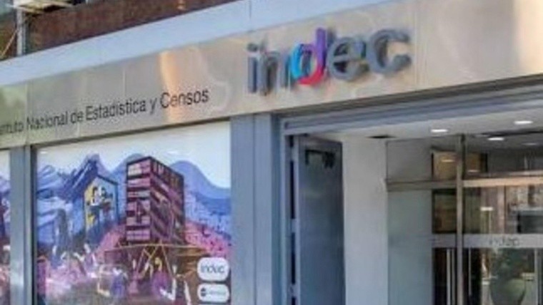 La inflación de julio repuntó al 2,1% e impulsa el acumulado interanual al 33,8%