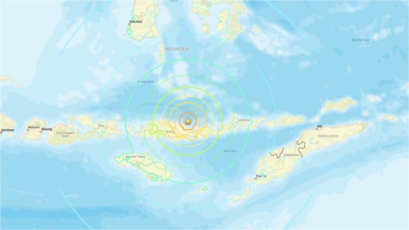 El punto en el mapa marca el epicentro del terremoto de magnitud 7,7 en Indonesia.