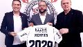Memphis Depay extendió su contrato con el Timao hasta 2028.