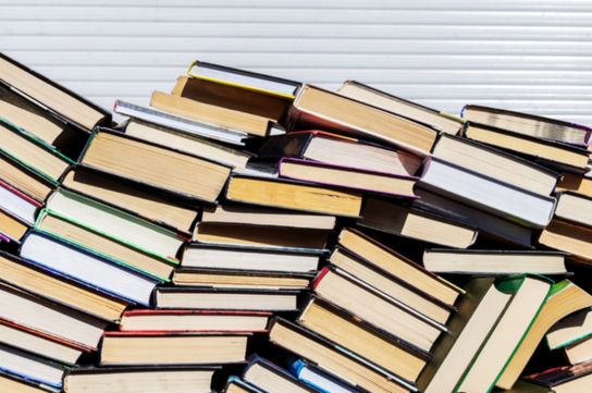 Amazon está destruyendo miles de libros para entrenar a sus modelos de inteligencia artificial.