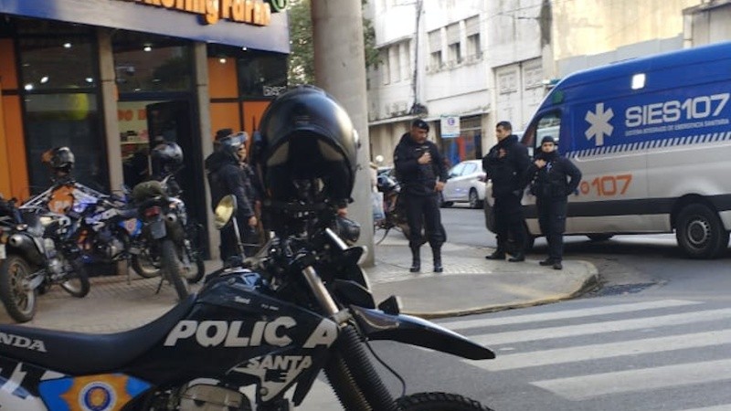 https://www.rosario3.com/__export/1787145334696/sites/rosario3/img/2026/08/19/mujer_atacada_dorrego_y_zeballos.jpg_815021172.jpg