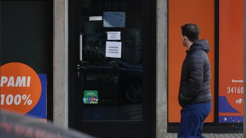 Carina Candelas trabajaba este miércoles en el Marketing Farm de Dorrego y Zeballos como de costumbre cuando su exesposo, Martín Banchero, entró a las 9.39, la buscó, la acorraló en un depósito y le asestó siete puñaladas.
