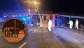 Como resultado del procedimiento, se procedió al secuestro de los dos vehículos y a la aprehensión de cinco hombres.