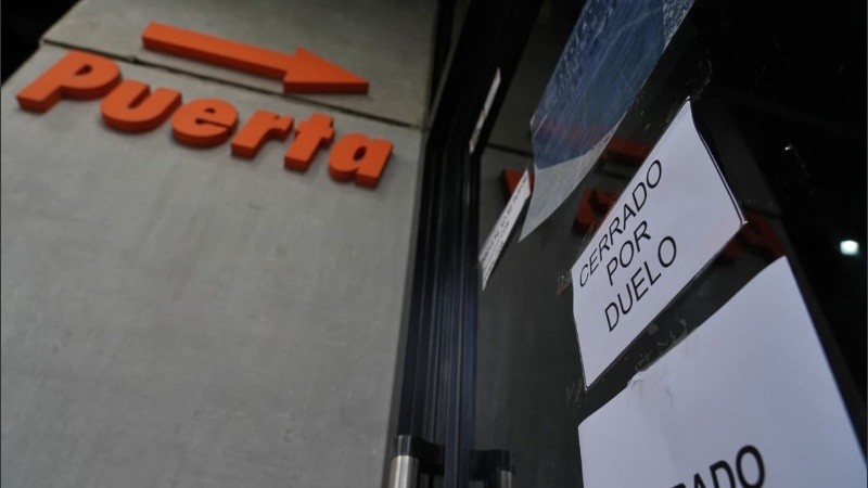 El femicidio tuvo lugar a las 9.40 del miércoles en Dorrego y Zeballos.