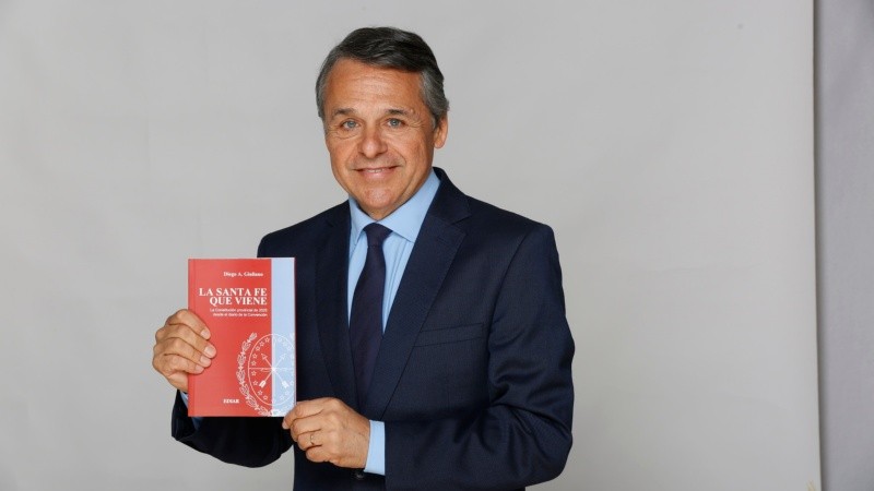 Giuliano, lanzado como candidato a gobernador, presentará su libro esta semana en Rosario