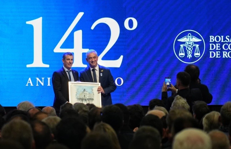 &nbsp;El intendente Pablo Javkin junto al presidente de la Bolsa de Comercio de Rosario, Pablo Bortolato.