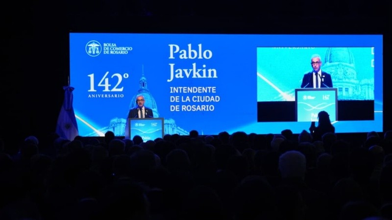 En la Bolsa de Comercio, Javkin destacó el rol histórico de Rosario para el desarrollo de Argentina y reclamó un 