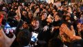 El presidente Milei salió a la calle en el centro rosarino y recibió el cariño de sus seguidores