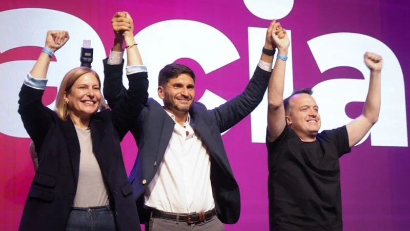 Scaglia asomaba otra vez como vice de Pullaro, pero el socialista Blanco llevó la propuesta de la interna de vices.