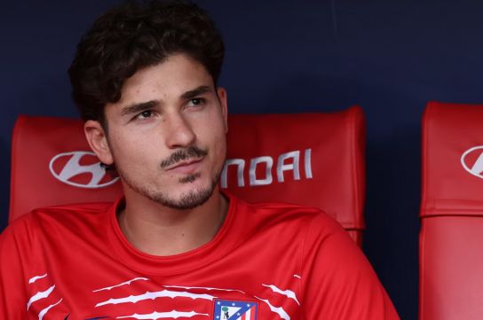 Los hinchas del Atlético de Madrid silbaron a Julián Álvarez antes y durante el partido ante Villarreal.