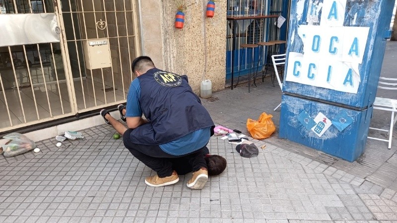 La caída de Kevin Fracchia, en el centro rosarino.