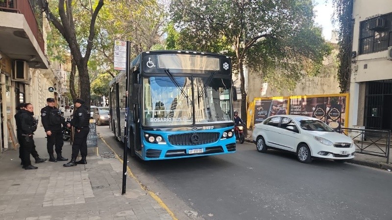 Una situación confusa y violenta se dio en la zona de Tribunales (Rosario3).