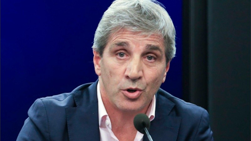 El ministro de Economía, Luis Caputto.