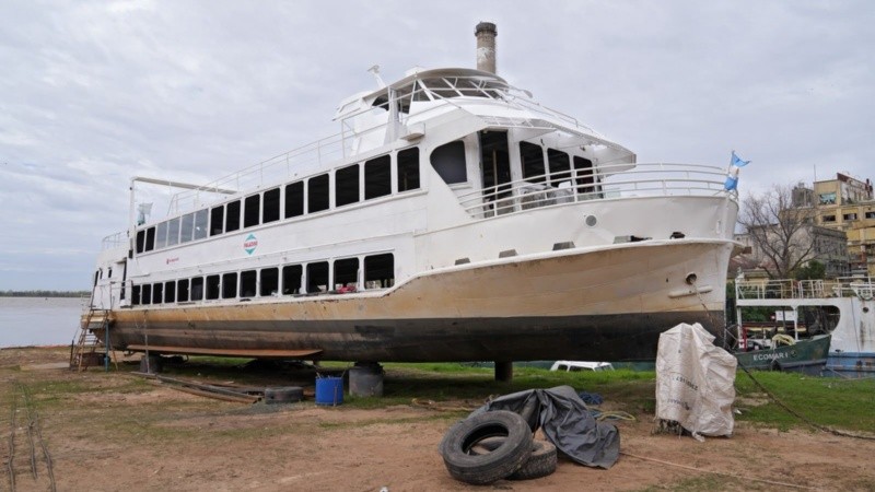Hayra apunta a llegar con el barco listo para noviembre, junto con la habilitación de la dársena sur en La Fluvial.