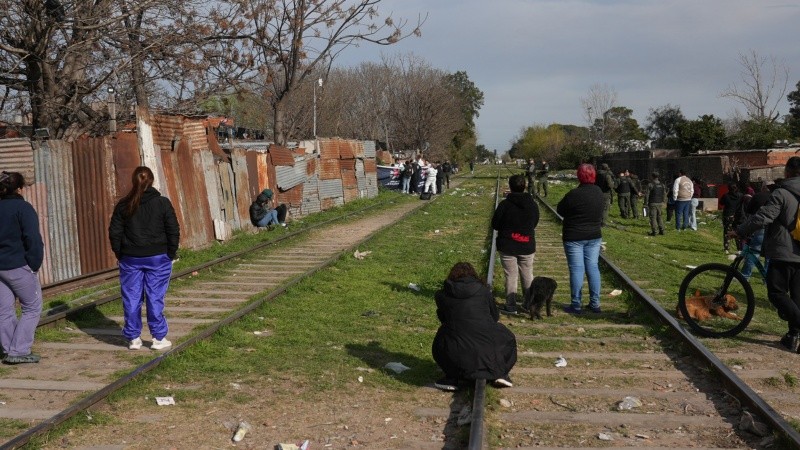 &nbsp;El lugar donde encontraron el cuerpo del hombre de 40 años. (Foto: Alan Monzón/Rosario3)