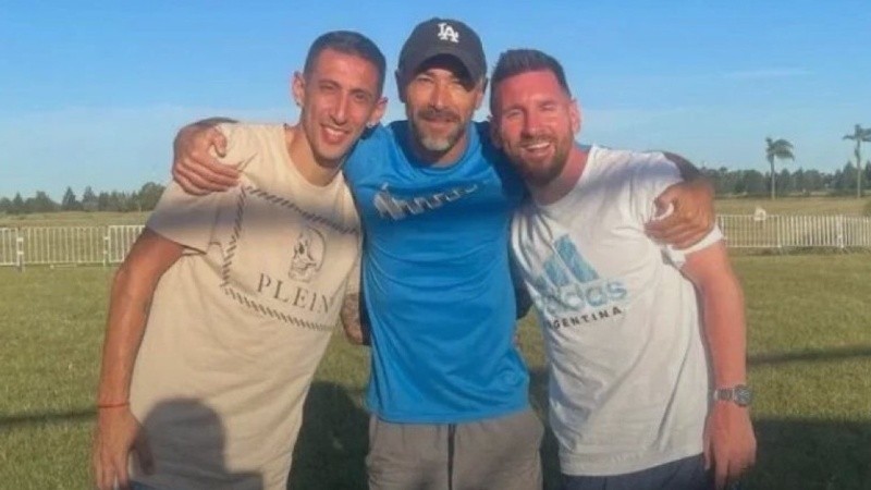El Kily con Messi y Di María, luego del Mundial de Qatar.
