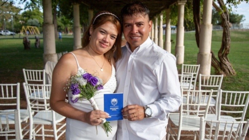Ocho parejas celebrarán este viernes su matrimonio en el Salón Blanco de la Sede de Gobierno de Rosario