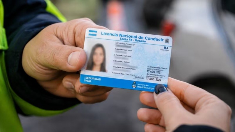 Módulos de primeros auxilios y respuesta ante emergencias, los nuevos requisitos para tramitar la licencia de conducir en Santa Fe.