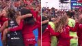 Jugadoras de Bélgica se sumaron a los festejos de Las Leonas tras consagrarse campeonas ante Países Bajos.