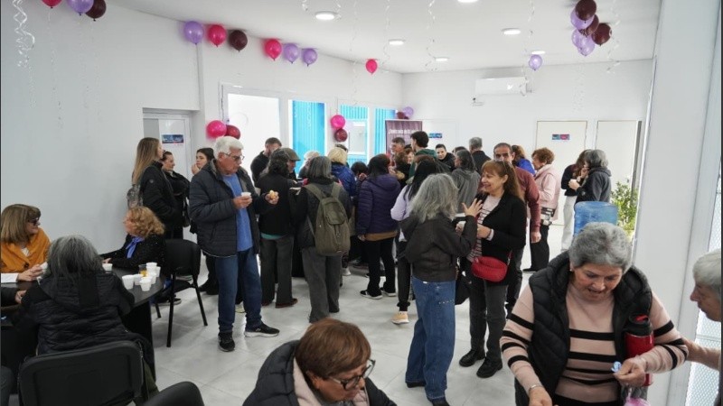 La Municipalidad habilitó un nuevo espacio de alojamiento y contención diurna en Mitre y Biedma para hombres de más de 65 años en situación de vulnerabilidad (Alan Monzón)