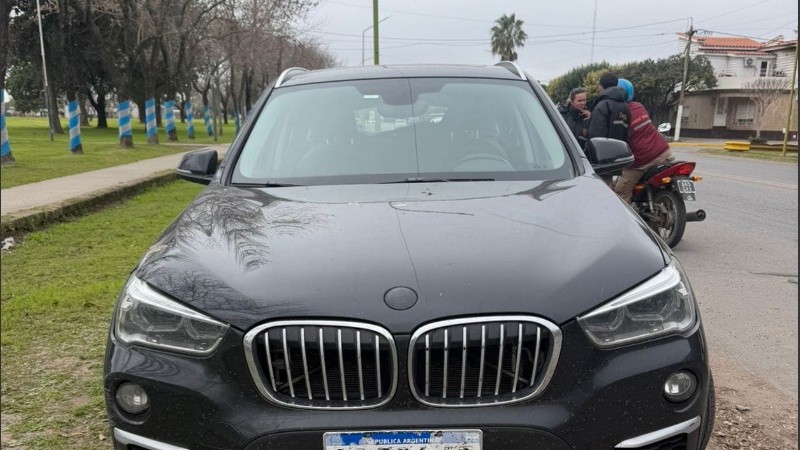 El BMW secuestrado en Zavalla.