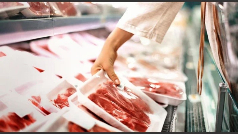 El consumo de carne vacuna cayó a su nivel más bajo desde 2005 y el precio subió 51,2%.