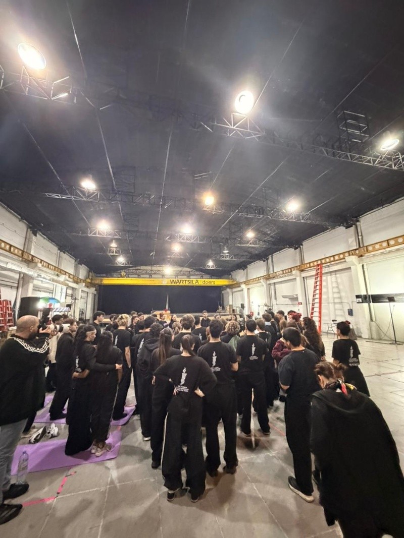 Los ensayos de los artistas en Buenos Aires, para mantener el secreto de una apertura que será espectacular (Foto: Enviada especial de Rosario3)&nbsp;