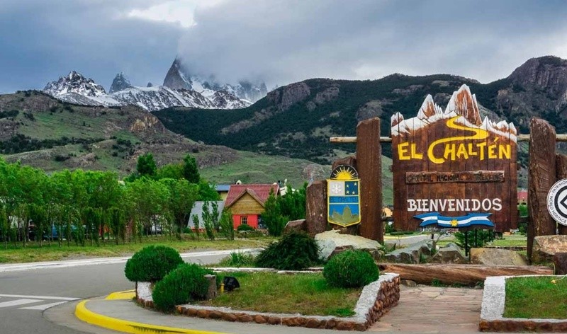 &nbsp;El Chaltén podría verse afectado por un desprendimiento de roca sobre la cuenca de un lago glaciario.