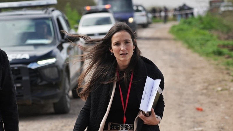 La fiscal Noelia Navone se hizo presente en la escena.