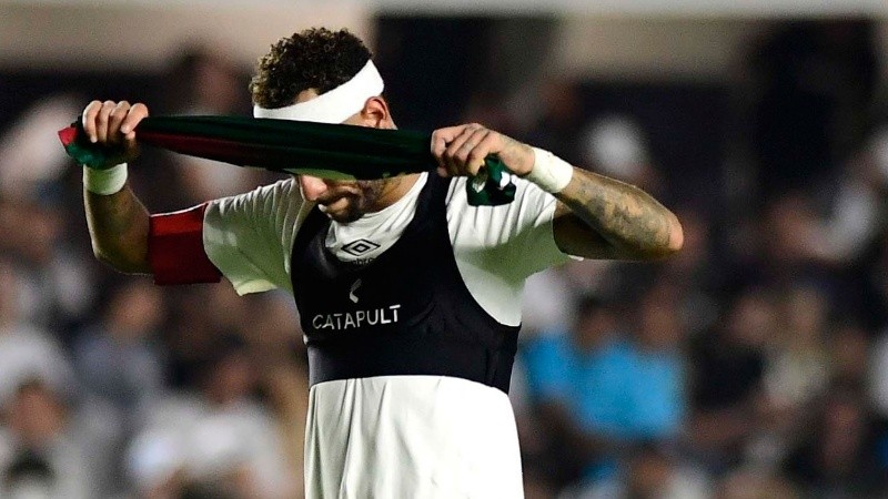 Neymar se quejó con el canchero del Santos.