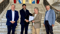 Pullaro, acompañado de Michlig y Bastía, junto a Eduardo Duhalde. (Gobierno de Santa Fe)