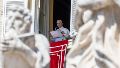 El Papa durante el Ángelus de este domingo (EFE).