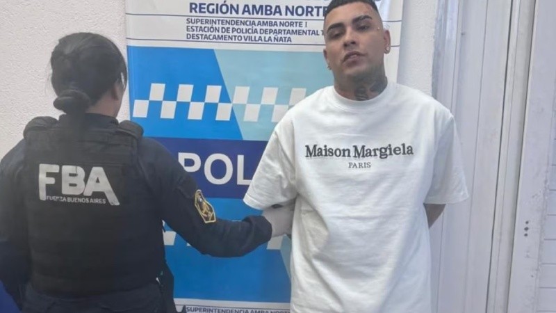 El cantante seguirá detenido
