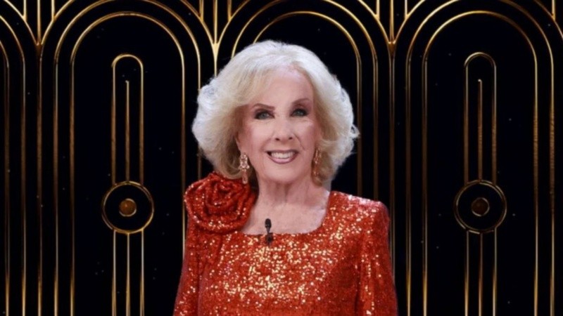 Mirtha Legrand se mostró con su familia.