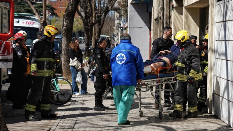 Importante operativo de rescate en Ituzaingó al 1200. (Alan Monzón/Rosario3)