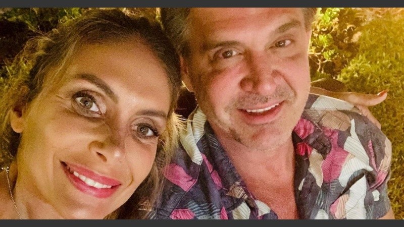 El cirujano junto a su pareja