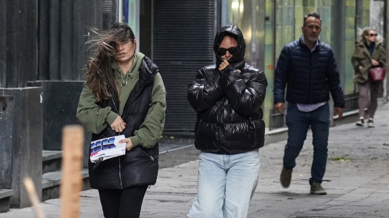 La persistencia del viento hace que el frío se sienta de forma másm penetrante.